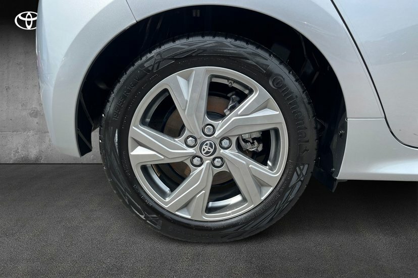 Toyota Yaris 1.5 Vvt-h Icon Hatchback Hybrid E-cvt Silver #5