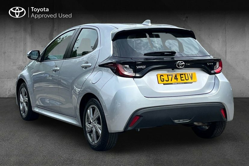 Toyota Yaris 1.5 Vvt-h Icon Hatchback Hybrid E-cvt Silver #3