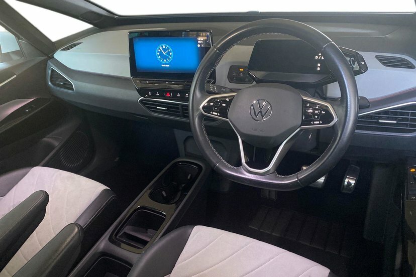 Volkswagen ID.3 Pro Performance 58Kwh Family Hatchback Electri Black #6