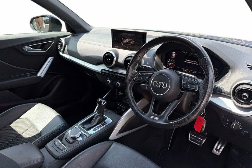 Audi Q2 1.5 Tfsi Cod 35 S Line Suv S Tronic 15 AY71VHC Black #6