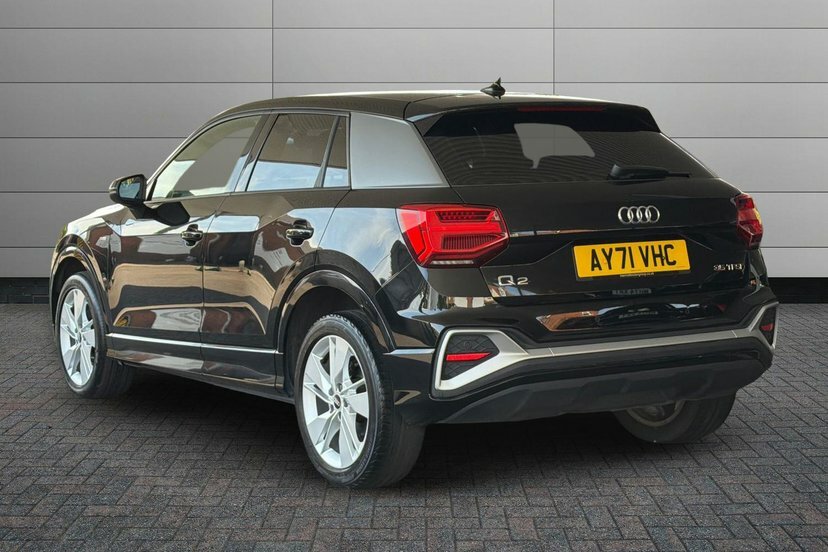 Audi Q2 1.5 Tfsi Cod 35 S Line Suv S Tronic 15 AY71VHC Black #3