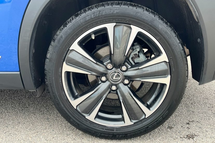 Lexus UX 2.0 250H Takumi Suv Hybrid E Cvt 184 White #20