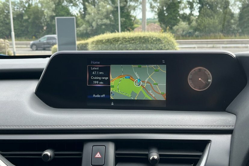 Lexus UX 2.0 250H Takumi Suv Hybrid E Cvt 184 White #23