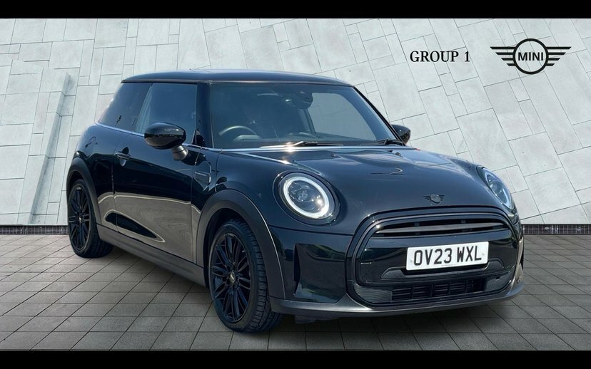 Mini Hatch 3-Door Hatch Cooper Exclusive Black