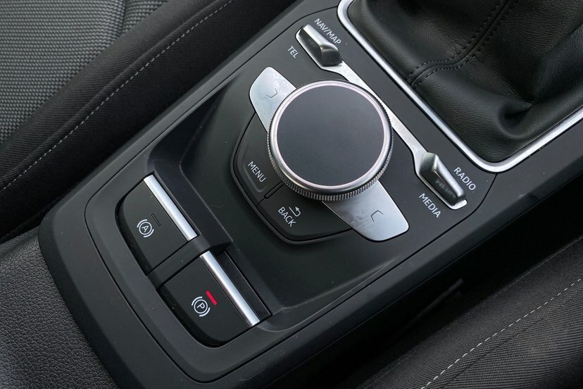 Audi Q2 Sport 35 Tfsi 150 Ps S Tronic White #32