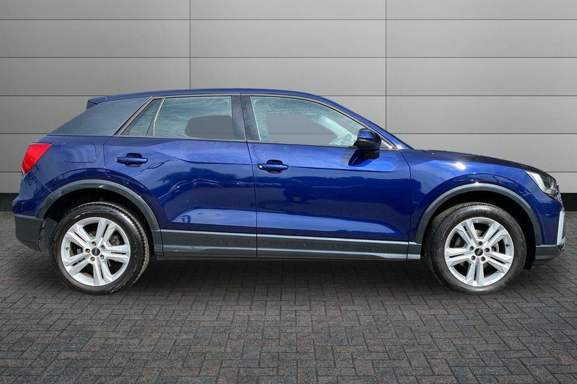 Audi Q2 1.5 Tfsi Cod 35 Sport Suv 150 P Blue #4