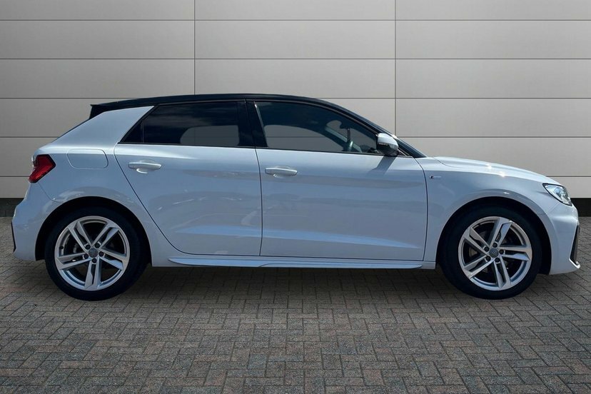 Audi A1 1.5 Tfsi 35 S Line Sportback S Tronic White #4