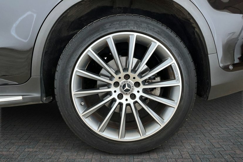 Mercedes-Benz GLC Class Glc250d Amg Line Premium PO18KHE Black #4