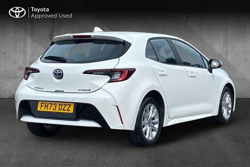 Toyota Corolla 1.8 Vvt-h Icon Hatchback Hybrid Cvt 14 White #2