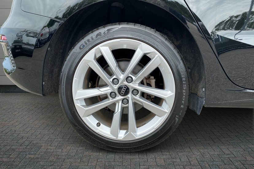 Audi A3 1.4 Tfsie 40 Sport Sportback Plug-in Hy Black #5