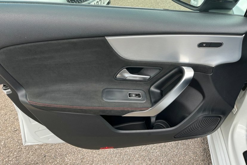 Mercedes-Benz A Class 1.3 A180h Mhev Sport Executive 7G-dct Euro 6 S Black #23