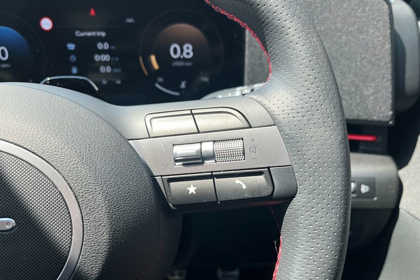 Hyundai Kona 160Kw N Line 65Kwh White #17