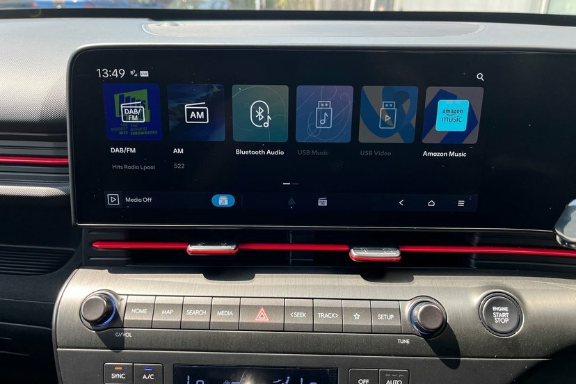 Hyundai Kona 160Kw N Line 65Kwh White #24