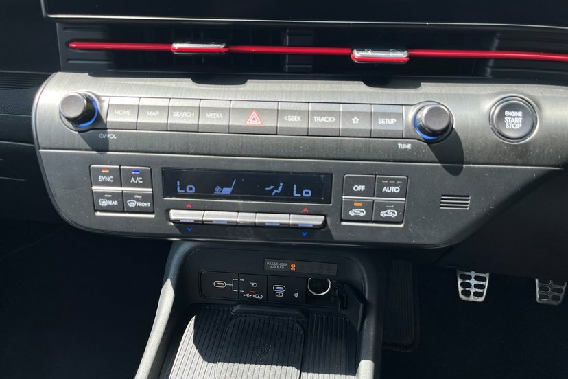 Hyundai Kona 160Kw N Line 65Kwh White #21