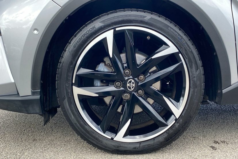 Toyota C-Hr 1.8 Hybrid Design Cvt White #23