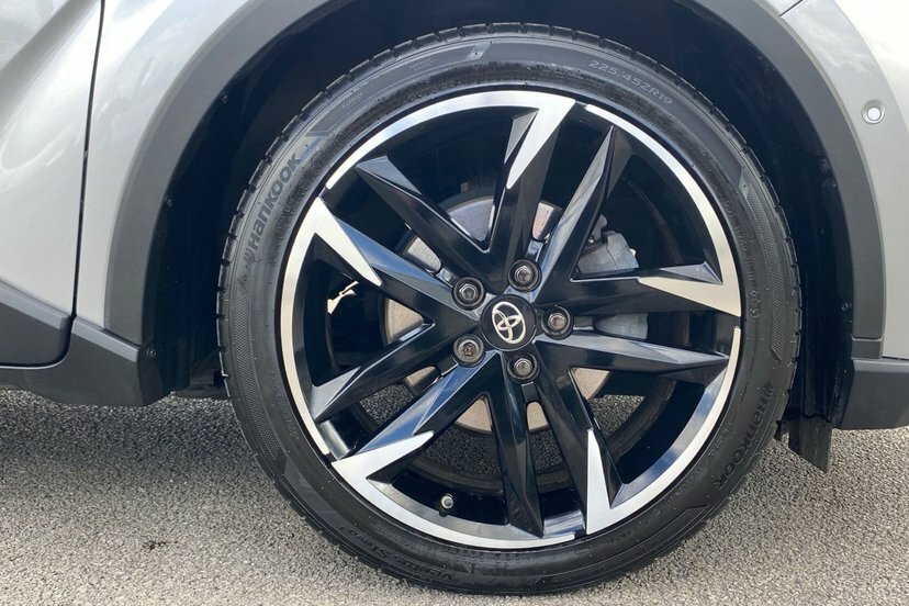 Toyota C-Hr 1.8 Hybrid Design Cvt White #20