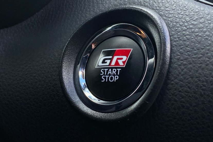 Toyota C-Hr 1.8 Hybrid Design Cvt White #28