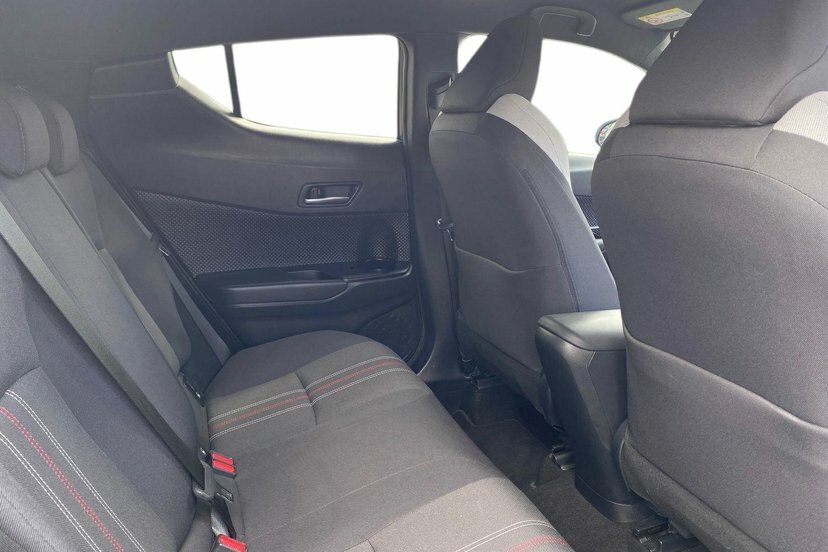Toyota C-Hr 1.8 Hybrid Design Cvt White #13