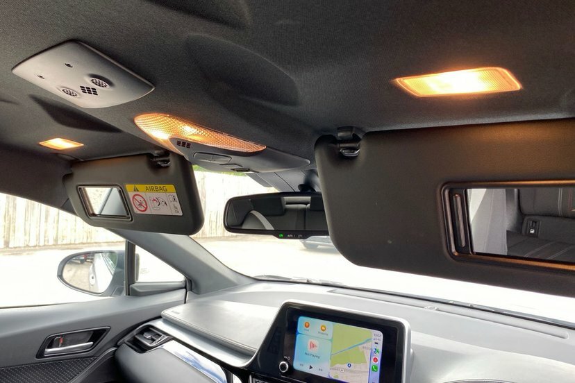 Toyota C-Hr 1.8 Hybrid Design Cvt White #51