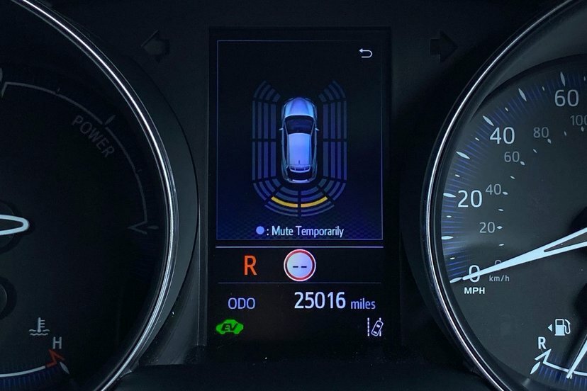 Toyota C-Hr 1.8 Hybrid Design Cvt White #46