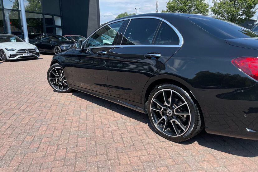 Mercedes-Benz C Class 2020 2.0 C220d Sport Estate G-tronic E Black #40