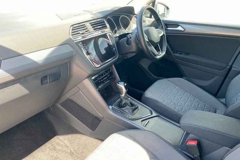Volkswagen Tiguan 1.5 Tsi Life Suv Dsg 150 Ps Grey #2
