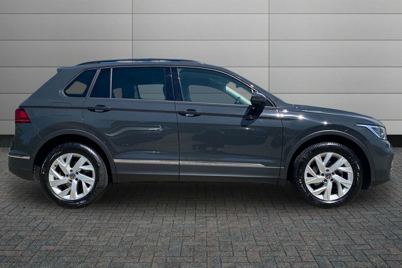 Volkswagen Tiguan 1.5 Tsi Life Suv Dsg 150 Ps Grey #4