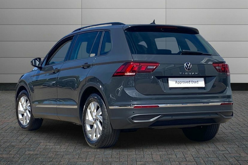 Volkswagen Tiguan 1.5 Tsi Life Suv Dsg 150 Ps Grey #3