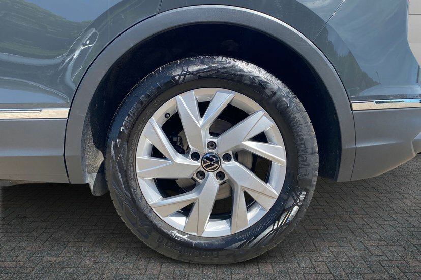 Volkswagen Tiguan 1.5 Tsi Life Suv Dsg 150 Ps Grey #5