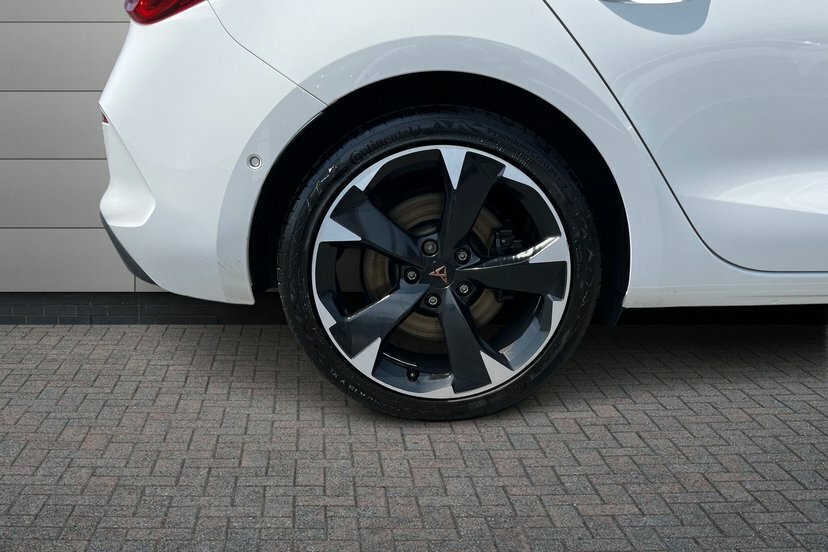 Cupra Leon 2.0 Tsi Vz1 Hatchback Dsg 245 Ps DG23ETO White #5