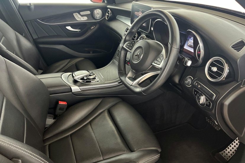 Mercedes-Benz GLC Class Glc 250 4Matic Amg Night Edition Premium Plus OU19TGF Red #5