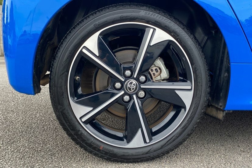 Toyota Yaris 1.5 Vvt-h Icon E-cvt Euro 6 Ss Black #21