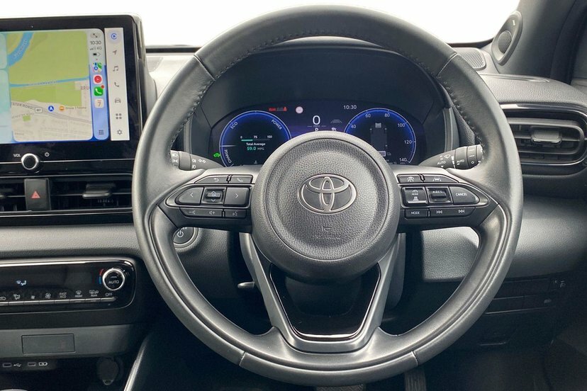 Toyota Yaris 1.5 Vvt-h Icon E-cvt Euro 6 Ss Black #8