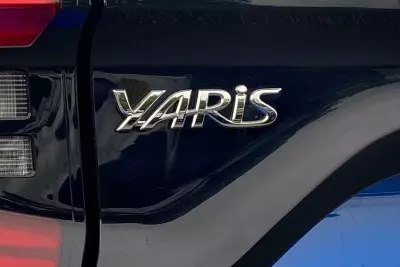Toyota Yaris 1.5 Vvt-h Design E-cvt Euro 6 Ss White #26