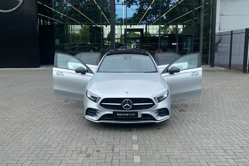 Mercedes-Benz A Class Saloon 1.3 A180 Amg Line Executive 7G-dct Euro 6 Red #29
