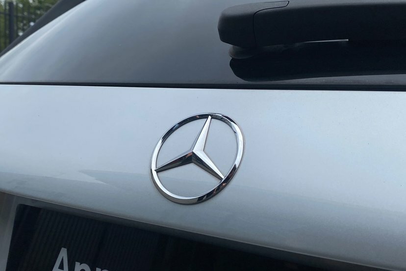 Mercedes-Benz A Class Saloon 1.3 A180 Amg Line Executive 7G-dct Euro 6 Red #23
