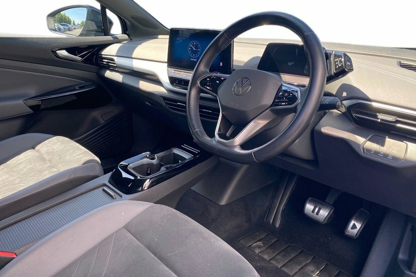Volkswagen ID.4 Pro Performance 77Kwh Family Suv Black #6