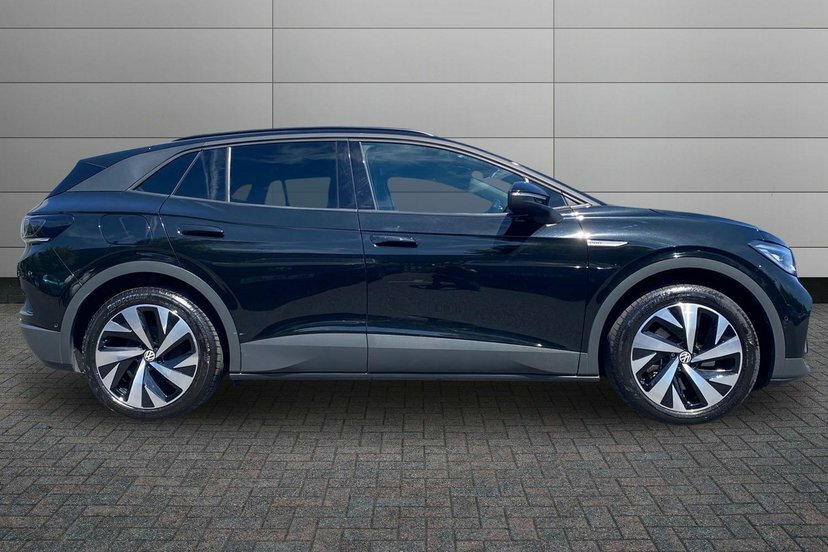Volkswagen ID.4 Pro Performance 77Kwh Family Suv Black #4