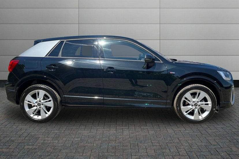 Audi Q2 1.5 Tfsi Cod 35 S Line Suv S Tronic Te Black #4