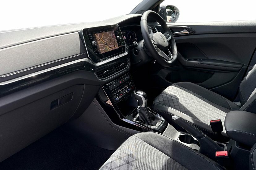 Volkswagen T-Cross 1.0 Tsi Black Edition Suv Dsg 115 Ps White #2