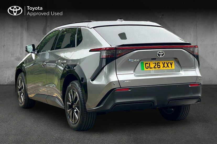 Toyota bZ4X 73.1Kwh Design Suv 224 Ps Silver #5