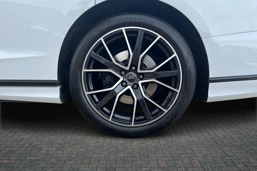 Audi A8 3.0 Tdi V6 50 Black Edition Saloon Tipt White #5