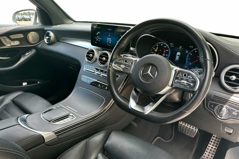 Mercedes-Benz GLC Class Glc300 Amg Line Premium Plus White #5