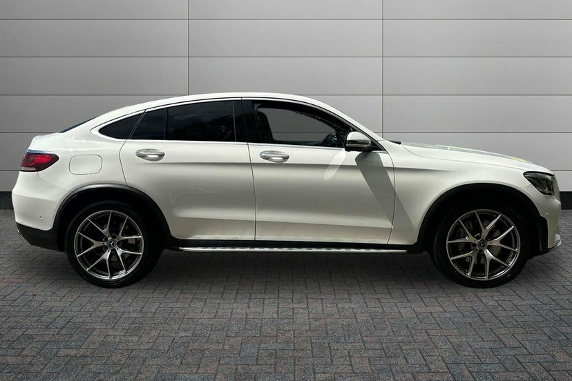 Mercedes-Benz GLC Class Glc300 Amg Line Premium Plus White #3