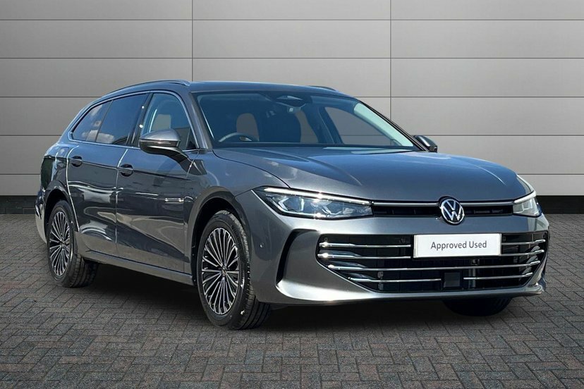 Volkswagen Passat 1.5 Tsi Ehybrid 19.7Kwh Elegance Estate Grey