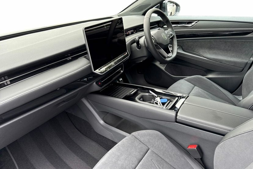 Volkswagen ID.7 Pro 77Kwh Match Plus Fastback 2 #2