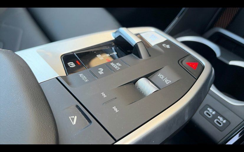BMW iX1 30 66.5Kwh M Sport Xdrive 11Kw Charger #19
