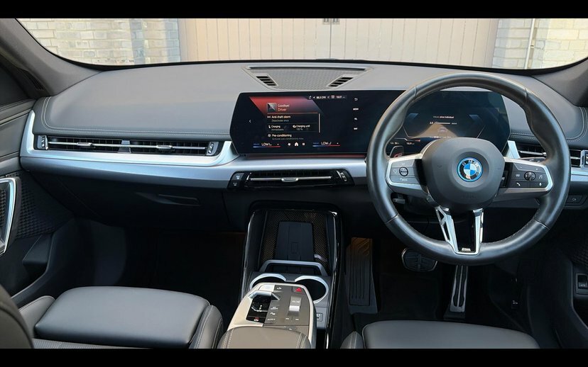 BMW iX1 Ix1 Xdrive30 M Sport Blue #4