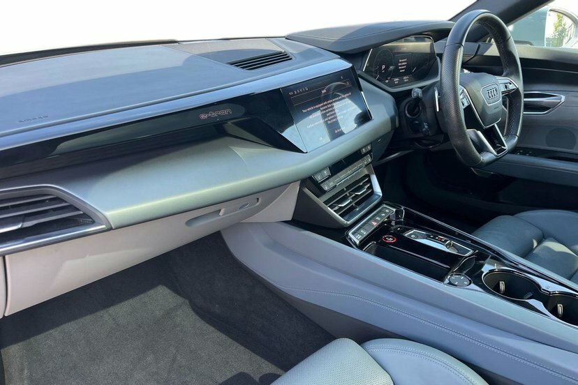 Audi E Tron GT 93.4Kwh Saloon Quattro 476 Ps Grey #2