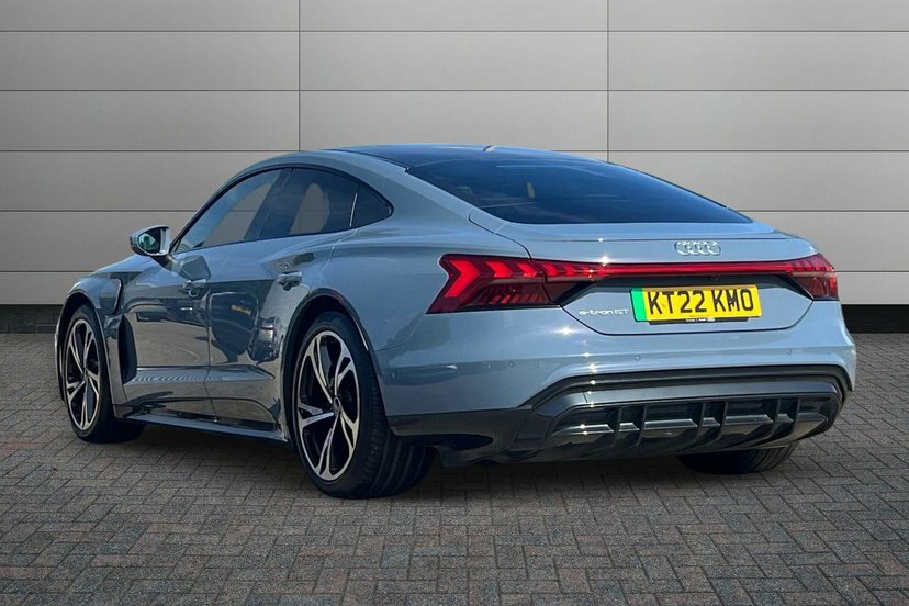 Audi E Tron GT 93.4Kwh Saloon Quattro 476 Ps Grey #3